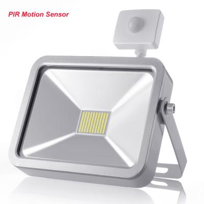 China Luces de inundación al aire libre del LED IP65 con el sensor de movimiento de PIR, seguridad del jardín que enciende 30W en venta