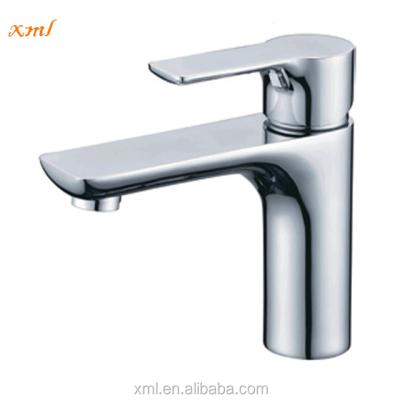 China Brass Bathroom Water Mixer Electric Faucets New Design for sale