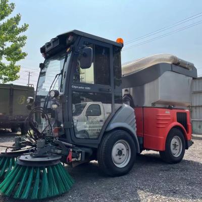 China Kawasaki Hydraulic Pump Used Germany HAKO 1433 Road Sweeping Machine with Consumption for sale