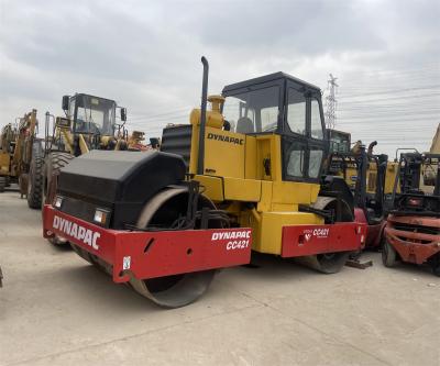 China Trabajos de construcción rodillo de carretera usado CC421 CC211 CA301D CA30D con rodillo de tambor doble en venta