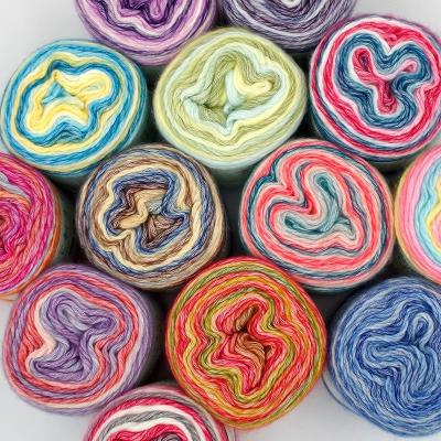 China Antistatic Gradation Cake Blend Yarn For Hand Knitting Yarn On Ball for sale