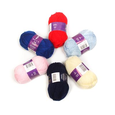 China Anti-pilling Organic Cotton 100% Acrylic Chunky Yarn For Crochet Sweater for sale