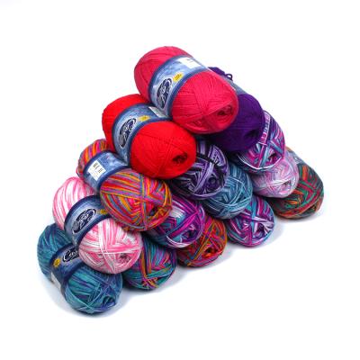 China Fast Shipping Colorful Giant Chunky Merino Wool Yarn Super Thick Anti-pilling Hot Sale for sale