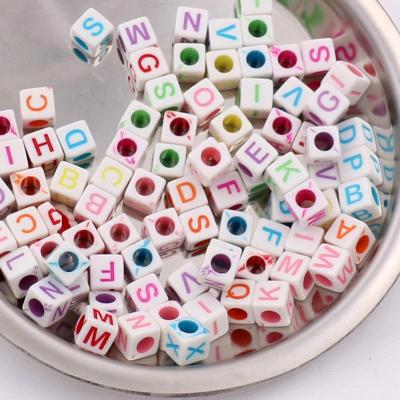 China Handmade DIY Jewelry Accessories DIY Bracelet Necklace Acrylic Round Digital Flat Cube Alphabet Loose Spacer Beads For Jewelry Making for sale