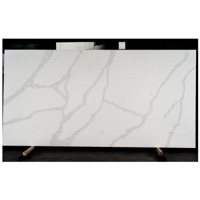 China Modern Polished Milky White Calacatta Quartz Slabs for sale