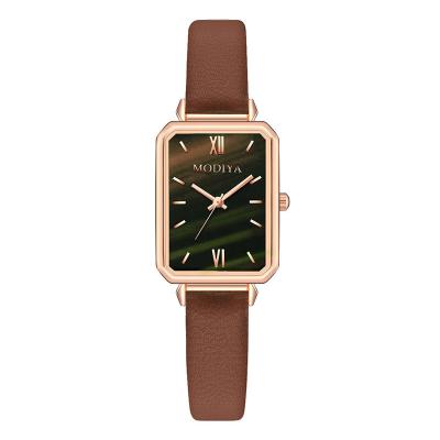 China Gift Women's Watch Small Green Women's Vintage Quartz Leather Watch For Female Students for sale