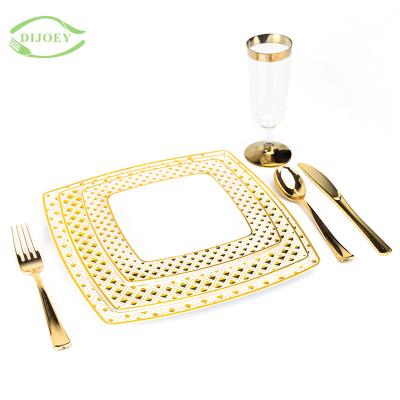 China Gold Disposable Decorative Square Plastic Disposable Party Wedding Dishes Set for sale