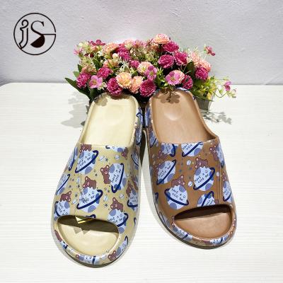 China 2022 Fashion Trend Women Slippers Customized Printing Logo And Size Comfort Anti Slip Beach EVA Outdoor Slippers for sale