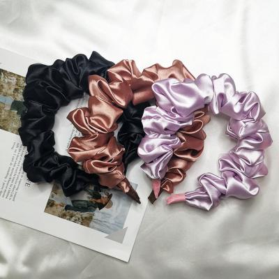 China Cheap alloy crinkled fabric fluffy hair band satin scrunchie headband tie satin wash pleated silk face headband for women for sale