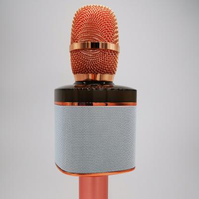 China No New Arrival 2021 Top Selling Wireless Karaoke Microphone With Speaker For Conference And Party for sale