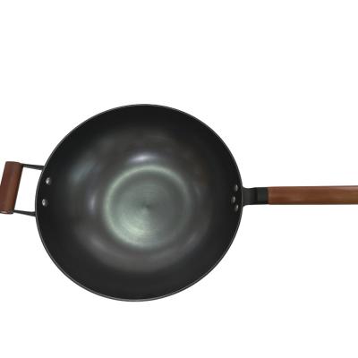 Chine Poêle chinoise de fonte de cuisine de maison de BSCI faisant cuire le wok Pan Non Stick 32cm à vendre