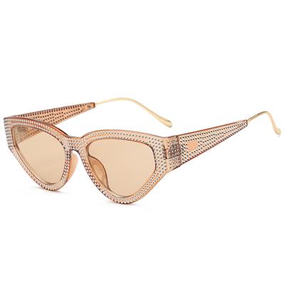 China 2021 New Fashion Women's Diamond Triangle Cat Eye Sunglasses Anti-UV Cat Eye for sale