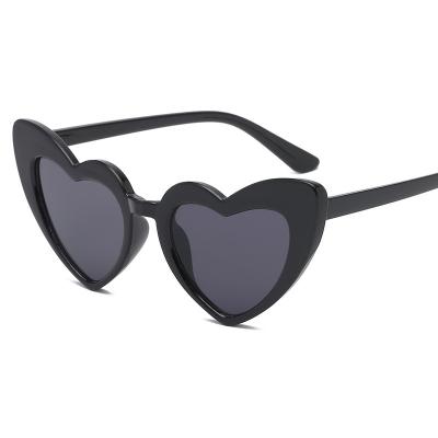 China Fashion Sunglasses Children Kids Heart Shaped Girl Boy Shades Sunglasses 2021 for sale