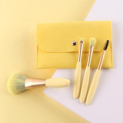 China Angular Blush Mini Makeup Brush Set Cute 4 Basic Eyeshadow Detail Makeup Brushes for sale