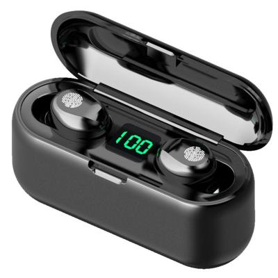 China Perfect Touch Sound TWS Battery Display Mini Wireless Earbuds 5.0 Digital Display Power Bank Headphones for sale