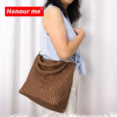 China Fashion 2021 HONOR ME beach cross Tote Bag Hand Make Knitted Tote Bag Woven Neoprene Bag winter and spring body armor for sale