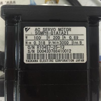 China SGM-02UW14E Yaskawa 17bit Absolute encoder SERVO MOTOR 100W 0.89A New in box for sale