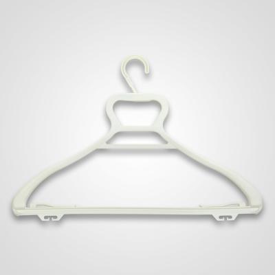 China Custom Multiple Functional Plastic Hangers Luxury Best Seller Space Saving Eco-Friendly for sale