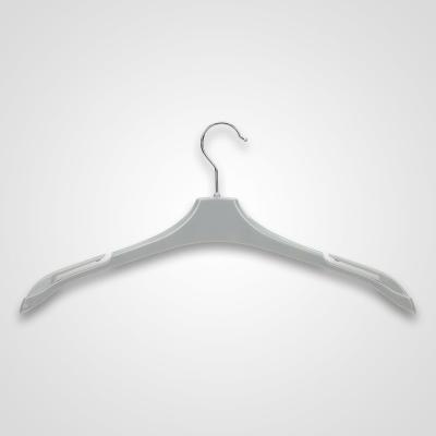 China Competitive Price Eco-friendly Custom Logo Plastic Hangers For Drying Dress With Metal Hook for sale