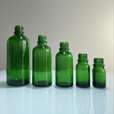 China Custom Round Various Colors Refillable Dropper Boston Round Daily Life Size Essential Oil Glass Bottles for sale