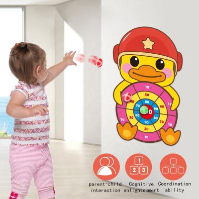 China New professional wholesale cartoon animals, dart board, sticky ball, indoor sports and other children's toy games for sale