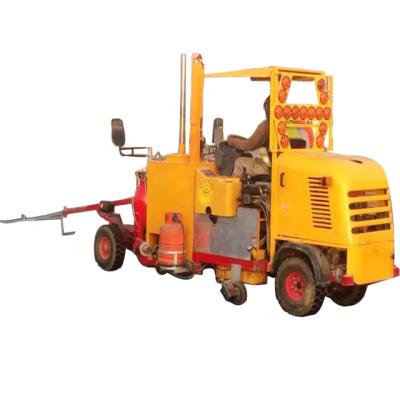 Cina Higway road construction machinery road marking machine thermoplastic in saudi arabia in vendita