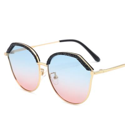 China Stylish Cute Fashion Sunglasses Children New Brand 2021 Kids Fashionable Sunglasses for sale