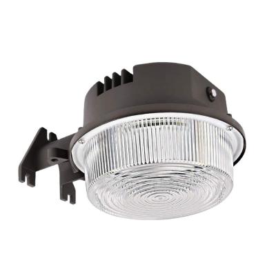 China Outdoor Wall Mount Waterproof IP65 Grade Led Barn Light Dusk To Dawn Sensor for sale