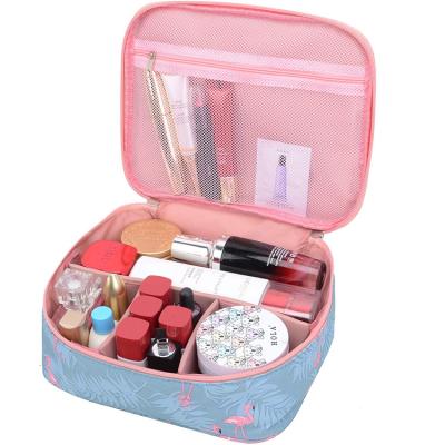 China New Waterproof Shockproof Dustproof Scratch Resistant Portable Makeup Case Organizer Cosmetics Bag for sale