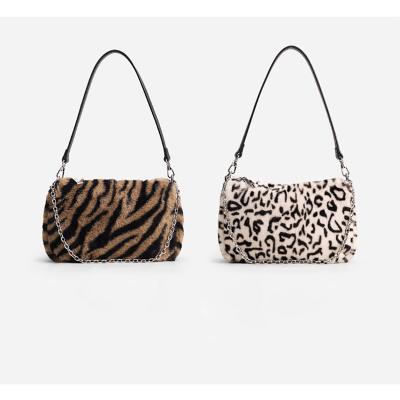 China 2022 new fashion leopard plush shoulder plush armpit soft simple anti-theft fashion personalized messenger bag for sale