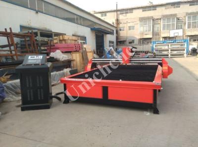 China Plasma Metal Cutting Machine 2000 * 3000mm Red / Black CE CNC Plasma Cutter for sale