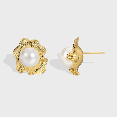 China FASHIONABLE Japanese and Korean 18K Gold Plated Flower Inlaid Shell Pearl Earrings Women's Special Interest Design Lightweight Elegant Luxury for sale