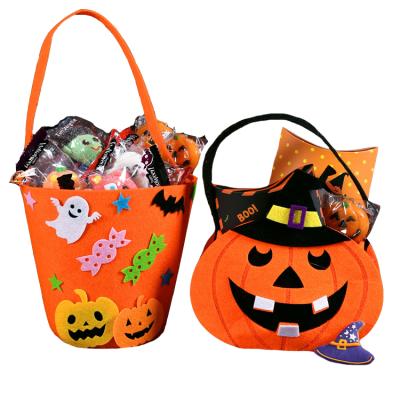 China Excellent Handled Non Woven Festival Halloween Candy Gift Bags For Kids for sale