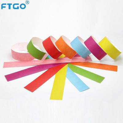 China Easy To Wear And Use FTGO Best Quality Custom Design Disposable Tyvek Paper Event Wrist Band ODM for sale