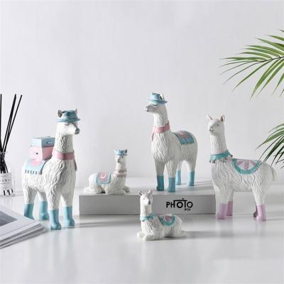 China 100% 2020 Handmade Creative Nordic Dreamy Home Accessories Animal Craft Decoration Nordic Decor Model for sale