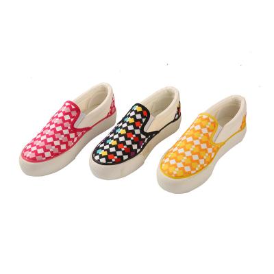 China Comfortable Multiple Colors Canvas Grid Checkerboard Lady Shoes Round Toe Men Casual Low Top Canvas Shoes for sale