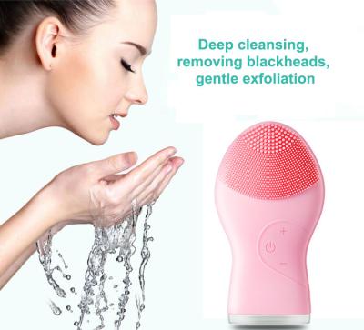 China Waterproof Silicone Skin Cleansing Brush , 3 - Button Silicone Pore Scrubber for sale