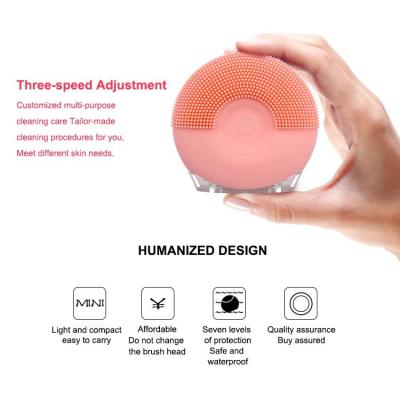 China Mini Silicone Facial Cleansing Brush Applying Ultrasonic Cleaning Technology for sale