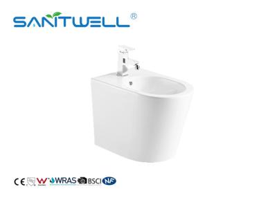 Chine Type ovale glaçage nano de cuvette de couleur blanche au plancher de bidet de lavage à grande eau à vendre