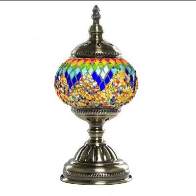 China Unique 3-Color Lens LED Light Source AdeMarrakech Glass Art Table Lamp for Home Decor for sale