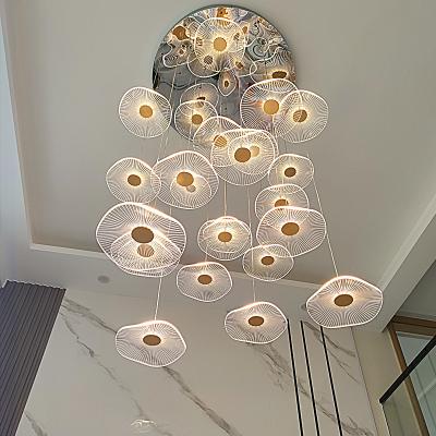 China Luxury 3-Light Staircase Acrylic Ceiling Chandelier with Modern Blue Crystal Lampshade for sale