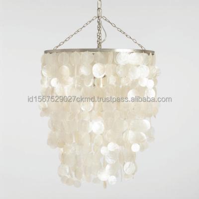 China Holiday Decoration Trendy Listed Modern Farmhouse Brass Capiz Chandelier for Bedroom for sale