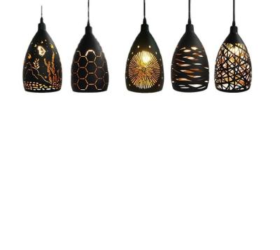 中国 3- Modern Iron Hollow Metal Cage Pendant Light for Living Room Restaurant Shop Fixture 販売のため