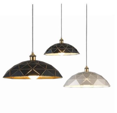 Cina 6kg Product Weight Vintage Style Nordic Restaurant Black Loft Industrial Metal Lamp E27 Kitchen Vintage Pendant Light Nodic in vendita