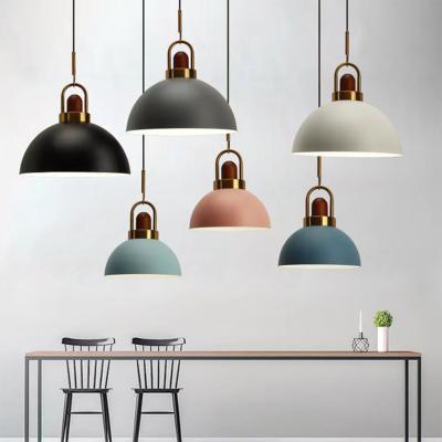 Κίνα Metal Color Pendant Lamp Modern Indoor Kitchen Dining Room Lighting with 50000 Hours Lifespan Chandeliers Pendant Lights προς πώληση