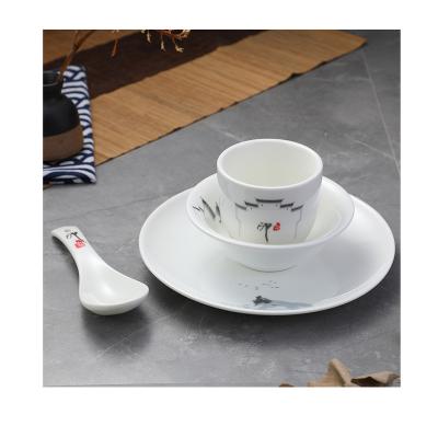 China Useful Tableware Wholesale Modern Home Kitchen Useful Picnic Tableware Set for sale