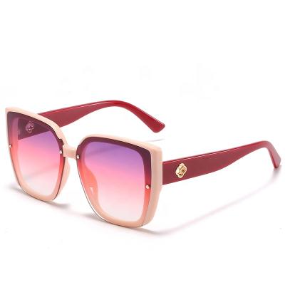 China Muke XG32 Fashion Sun Glasses Fashion Sunglasses Luxury Vintage Color Men Women Brown Square Sunglasses Small for sale