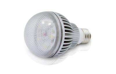 China El bulbo interior respetuoso del medio ambiente 12W SMD5630 de E27 LED refresca los bulbos llevados blancos en venta