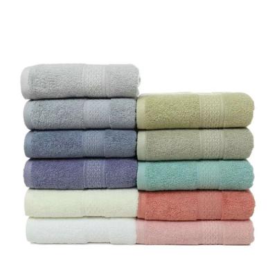 中国 Sustainable Plain Bath Towels Cotton Colorful Solid Logo Customized 販売のため