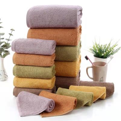 Cina Absorbent Bamboo Charcoal Towel 3pcs In 1 Woven Sustainable Super Soft in vendita